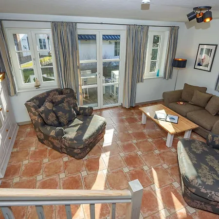 Gutshofhaeuser - Haushaelfte 2 * Sellin