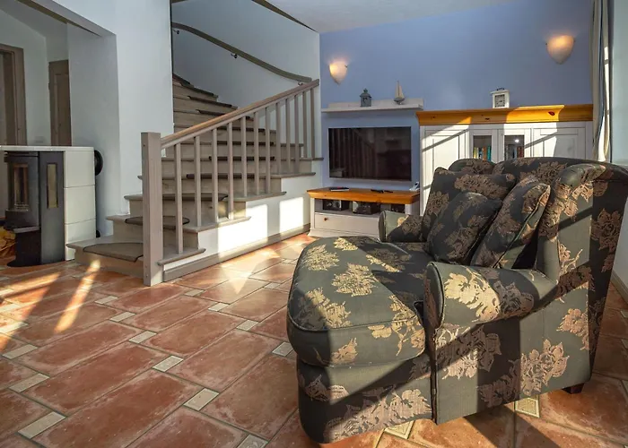 Gutshofhaeuser - Haushaelfte 2